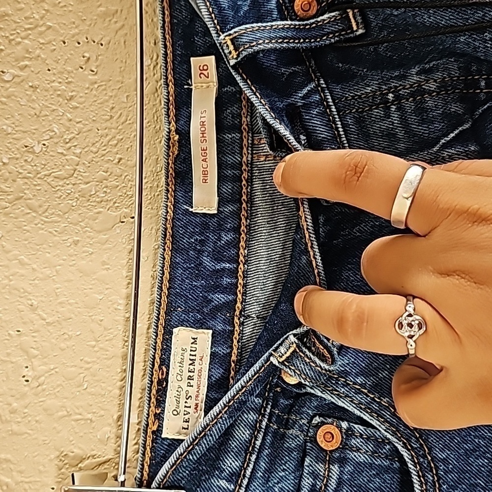 Levi's Premium Denim Shorts - Picture 3 of 5
